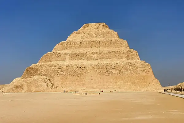 ジェセル王の階段ピラミッド（サッカラ）