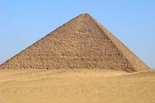赤のピラミッド（ダハシュール）